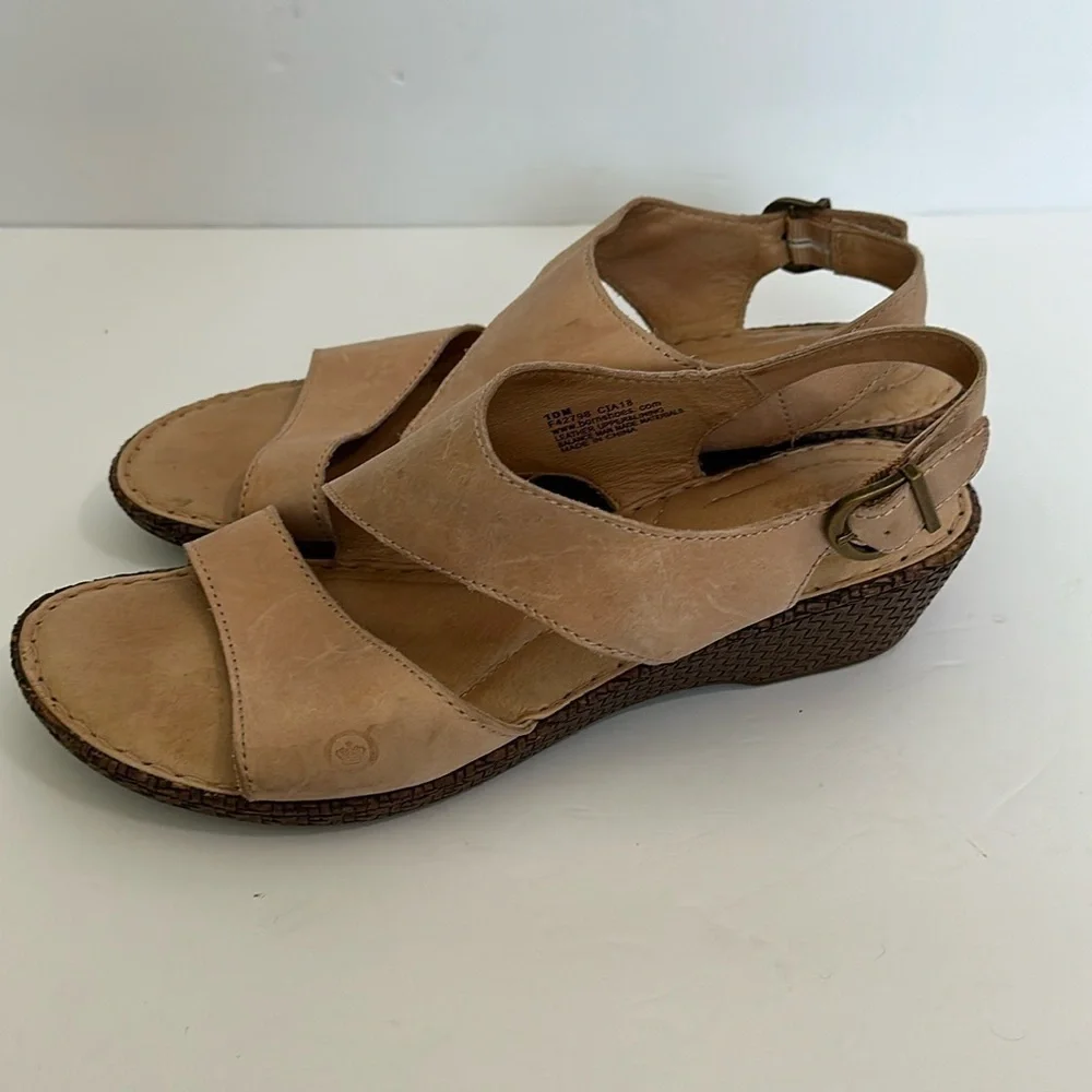 Born Leah strap neutral sandals 10